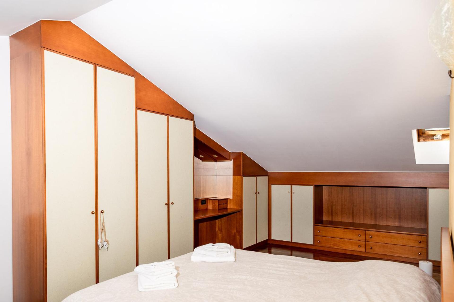ローヴェレCasa Antoアパートメント エクステリア 写真